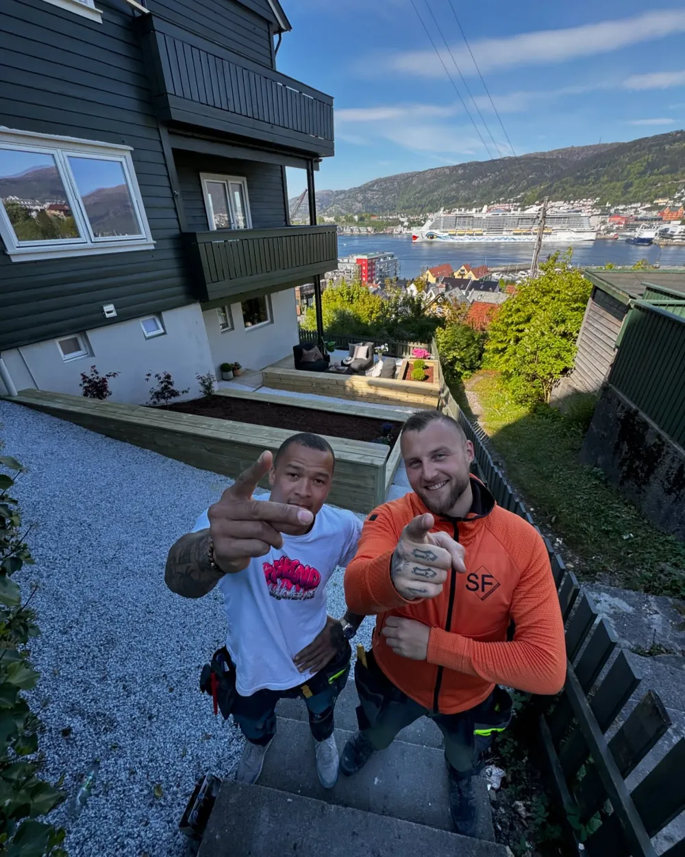 Freddi og Kamelen etter jobben