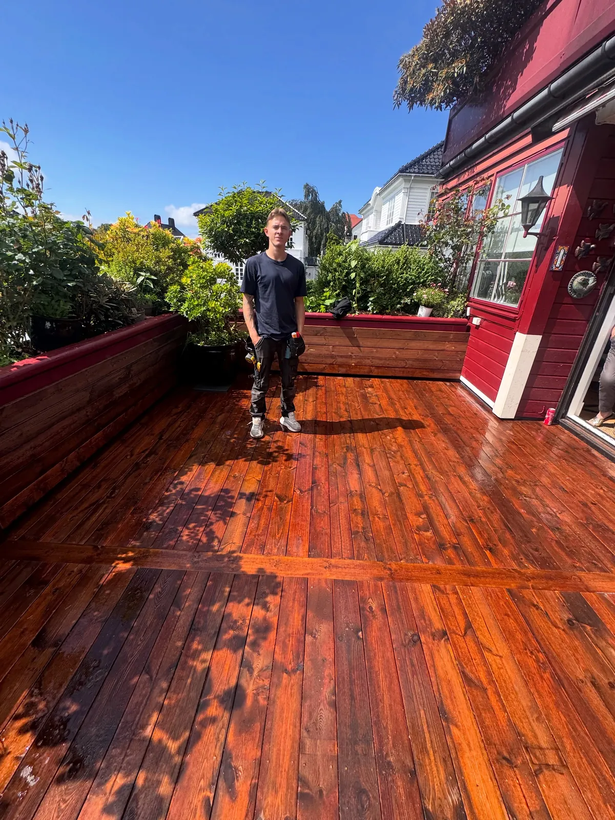 Ferdig terrasse i sol